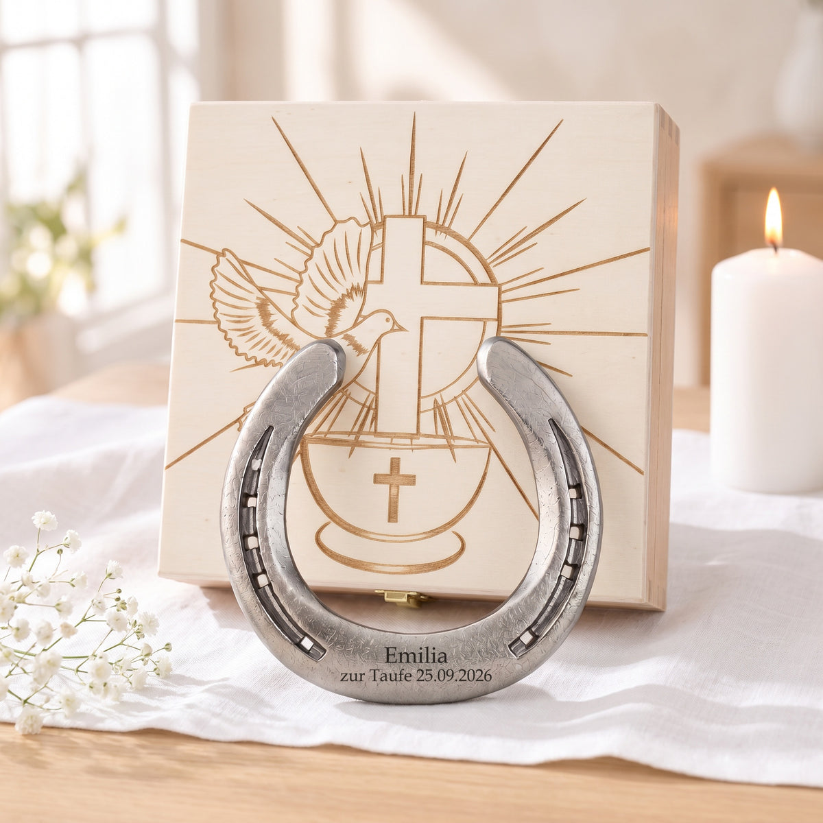 Glückshufeisen mit Geschenkbox „Taufe und Konfirmation“ – personalisiert mit Gravur