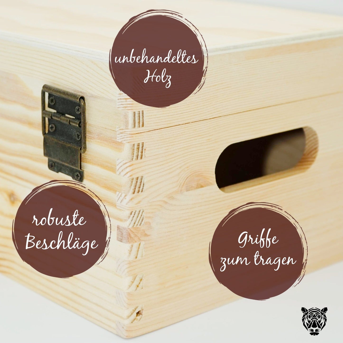 Detailaufnahme Holzbox Hochzeit – unbehandeltes Echtholz, robuste Beschläge und seitliche Griffmulde hochwertige Verarbeitung